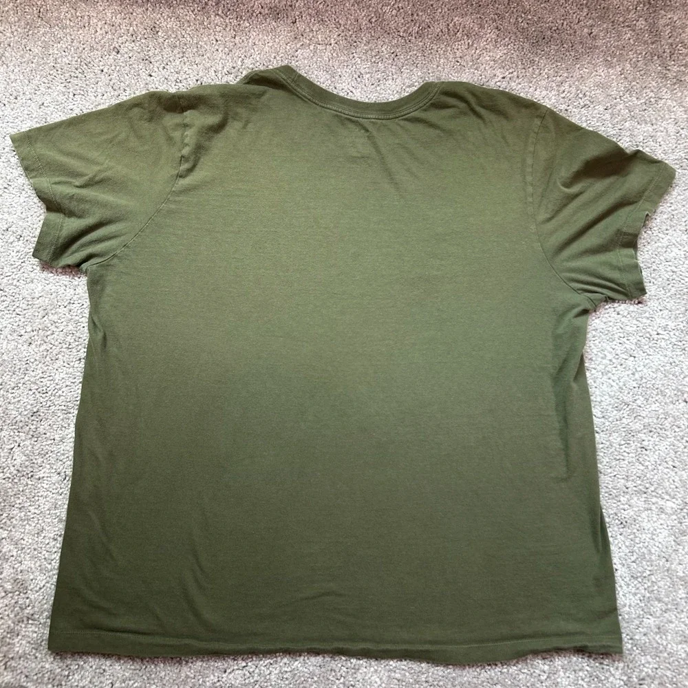 Nike Sportswear T Shirt Men XL Olive Green Comfortable Performance Standard Fit